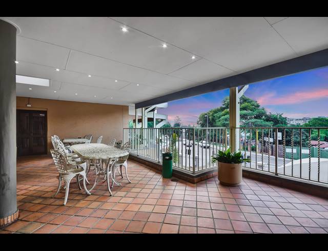 714M² BUSINESS SOLD IN HOUGHTON ESTATE